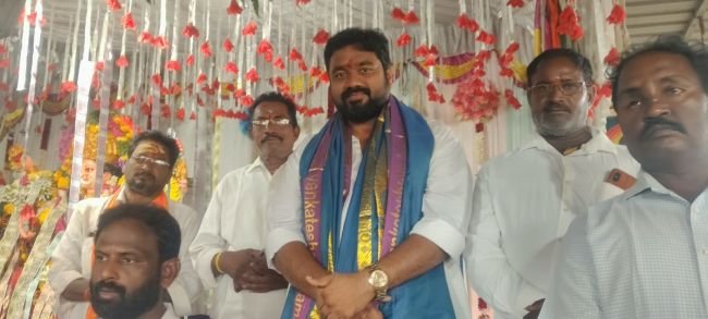 రూ. లక్ష విరాళం అందించిన సమ్మెట కోటేశ్వరరావు 