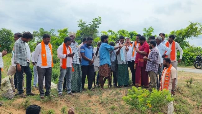 పంటలు ఎండుతున్నా పట్టించుకునేదెవరు? మంత్రి జూపల్లిపై ఎల్లేని సుధాకర్ రావు విమర్శలు