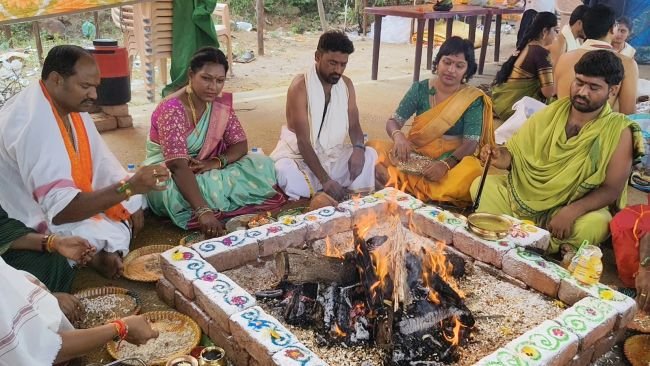 మహాలక్ష్మి కాలనీలో వైభవంగా మహాచండీ హోమం