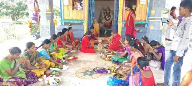 పెద్దమ్మ ఆలయంలో కుంకుమార్చన పూజలు 