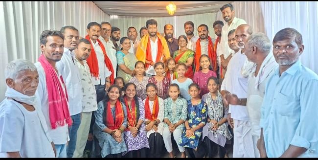 దుర్గాదేవిని దర్శించి ప్రత్యేక పూజలు చేసిన ఎమ్మెల్యే అనిల్ జాదవ్
