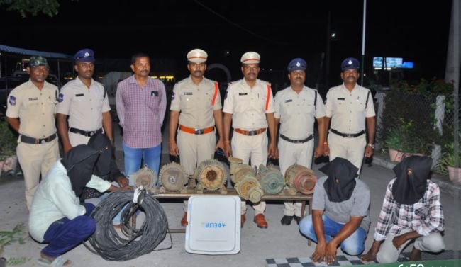 మోటారు దొంగల ముఠా గుట్టు రట్టు 