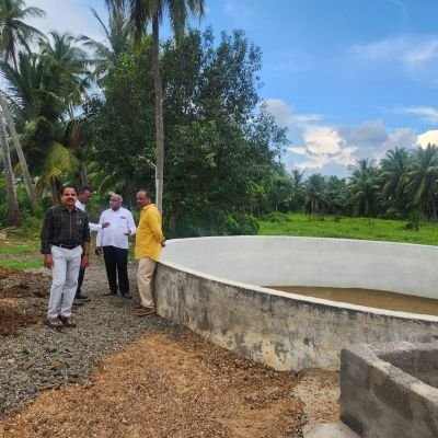 పాతకోటలో ఫిల్టర్ పనులు పరిశీలిస్తున్న