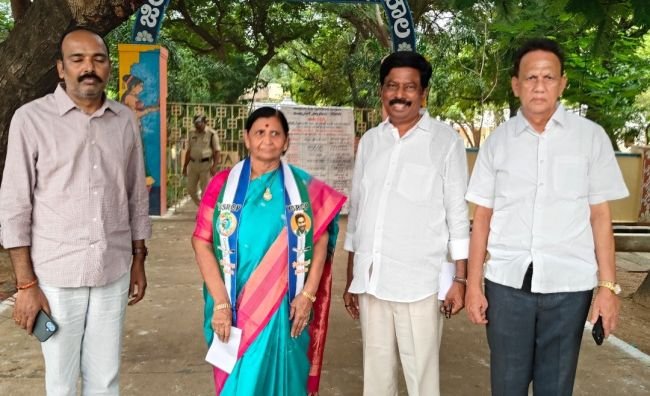 వైసీపీ చైర్ పర్సన్ అభ్యర్థి గా తంబిరెడ్డి రాజేశ్వరమ్మ నామినేషన్ దాఖలు