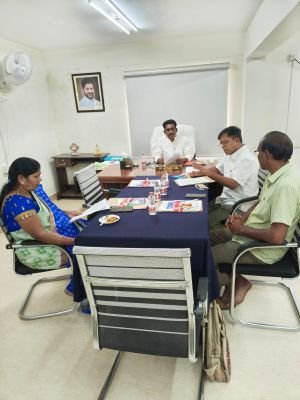 గ్రంథాలయాలను విజ్ఞాన కేంద్రాలుగా తీర్చిదిద్దుతాం: జిల్లా గ్రంథాలయ సంస్థ చైర్మన్ బొంగునూరి శ్రీనివాస్ రెడ్డి