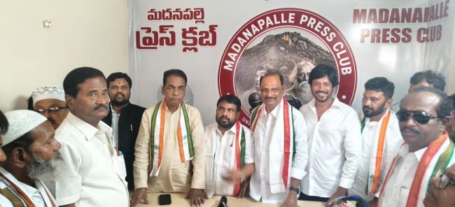 కాంగ్రెస్ పునర్నిర్మాణమే లక్ష్యంగా ముందుకు సాగుదాం : జె.డి శీలం 