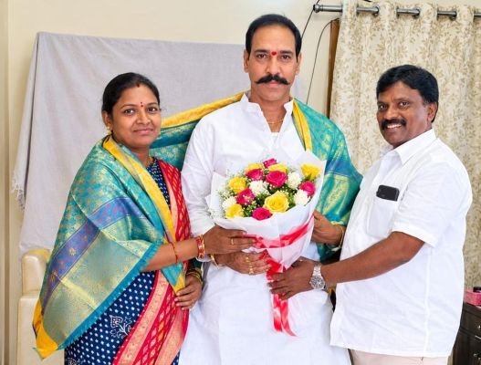 ఘనంగా ఎం.ఆర్. రవీందర్ జన్మదిన వేడుకలు*