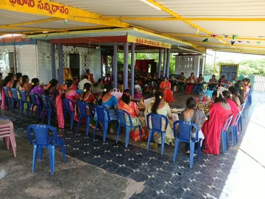 పాలపోలమ్మ ఆలయంలో సామూహిక కుంకుమ పూజ