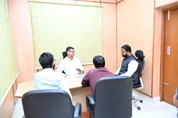 జిల్లా ఎన్నికల పరిశీలకులుగా మల్లవరపు సూర్య తేజ..