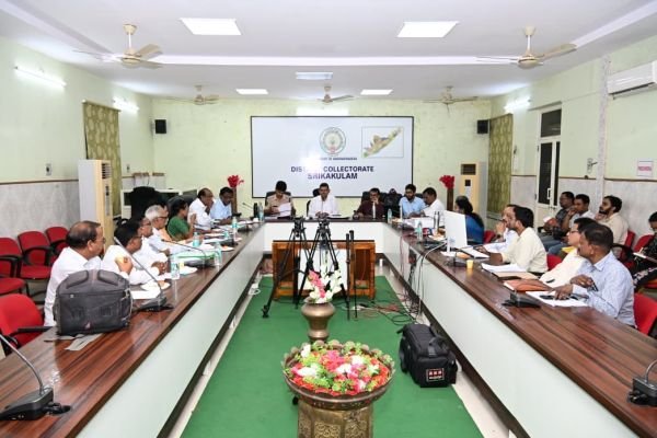 రాజకీయ పార్టీల సహకారంతోనే ప్రశాంతంగా ఎన్నికల నిర్వహణ.