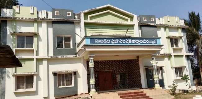 " ముప్పై ఏళ్లు గా పురుషులకు దక్కని యంపిపి పీఠం "