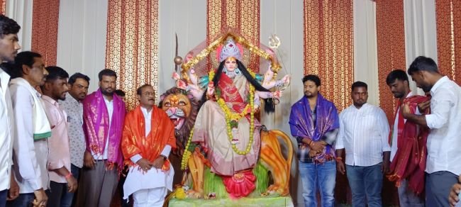దుర్గామాత పూజలో అమరేందర్ రెడ్డి 