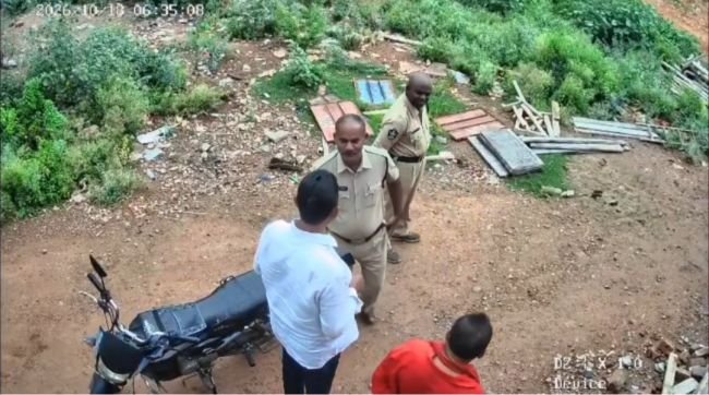 వైసీపీ నాయకుల అక్రమ అరెస్ట్