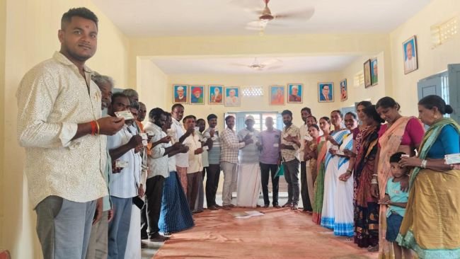 గుర్రంపల్లి గ్రామములో స్మార్ట్ రేషన్ కార్డుల పంపిణీ. 