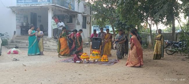 చౌదరిగూడెం లోని మహిళా సమాఖ్య పై చర్యలు తీసుకోండి…