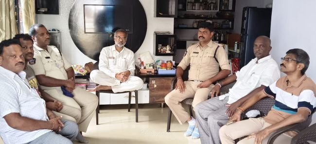 వైసిపి మున్సిపల్ చైర్మన్ అభ్యర్థి సాయి కృష్ణ హౌస్ అరెస్ట్