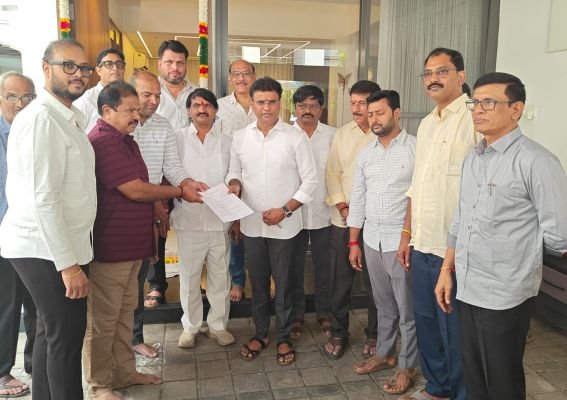 విధాత్రి విల్లాస్ సమస్యల పరిష్కారానికి ఎమ్మెల్యే కేపీ వివేకానంద్ క్షేత్రస్థాయి పరిశీలన*