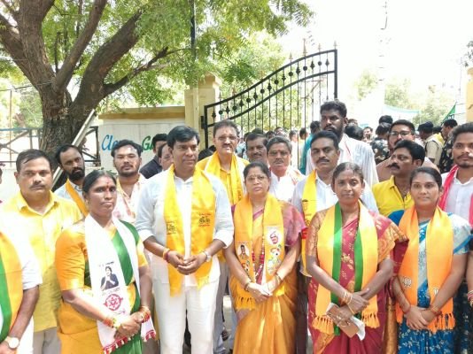టిడిపి చైర్మన్ అభ్యర్థిగా మాచాని సునీత నామినేషన్ 