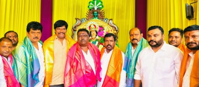  వినాయక్ నగర్, నేరేడ్‌మెట్‌లో వైభవంగా దేవీ శరన్నవరాత్రులు: పూజల్లో పాల్గొన్న బీఆర్ఎస్ సీనియర్ నాయకులు!