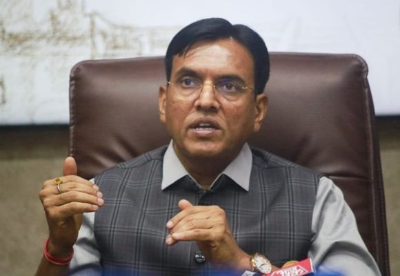 దేశ నిర్మాణంలో యువతే కీలకం...కేంద్ర మంత్రి మన్సుఖ్ మాండవ్య వెల్లడి