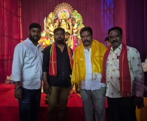 మల్కాజిగిరిలో ఘనంగా దేవీ నవరాత్రులు: కాలనీల మండపాల్లో కాంగ్రెస్ సీనియర్ నేత జీఎన్‌వీ సతీష్ కుమార్ ప్రత్యేక పూజలు!