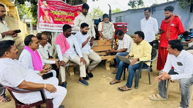 పట్టభద్రుల ఎమ్మెల్సీ ఓటరు నమోదు ప్రక్రియను పరిశీలించిన బి ఆర్ ఎస్ పార్టీ జిల్లా అధ్యక్షులు రేగా