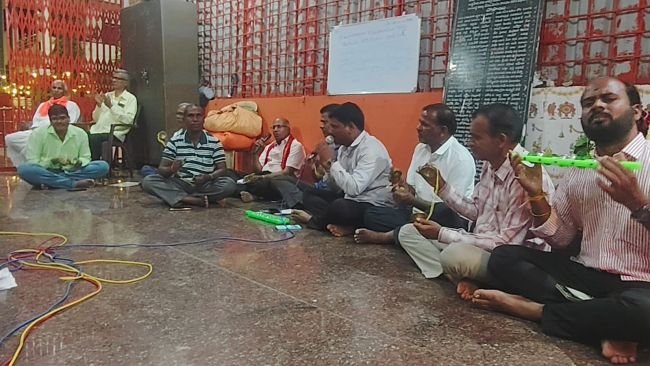 అభయాంజనేయ స్వామి దేవాలయంలో హనుమాన్ చాలీసా పారాయణం