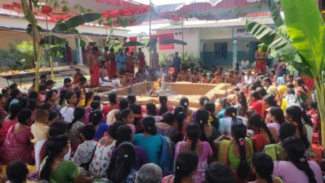 ఘనంగా మహా చండీ హోమం....