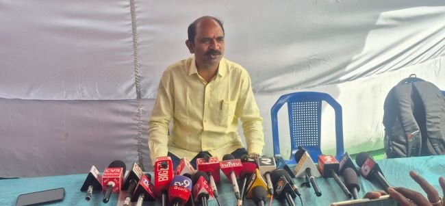 మున్సిపల్ ఎన్నికల్లో 100 పర్సంట్ స్ట్రైక్ రేటు సాధిస్తాం... * ఎంపీ కలిశెట్టి అప్పలనాయుడు