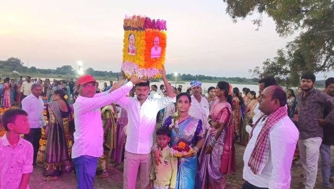 ఖమ్మం పల్లిలో ఘనంగా సద్దుల బతుకమ్మ వేడుకలు 