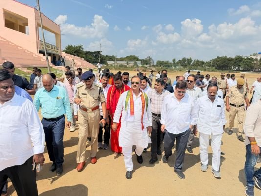 దసరా ఉత్సవాలకు ప్రత్యేక ఆకర్షణ గా   లేజర్ షో  
