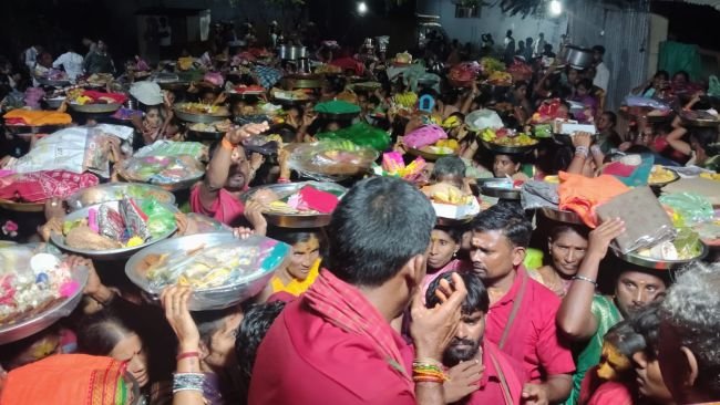 చిక్కపేట దుర్గా దేవి ఆలయంలో ప్రత్యేక పూజలు  