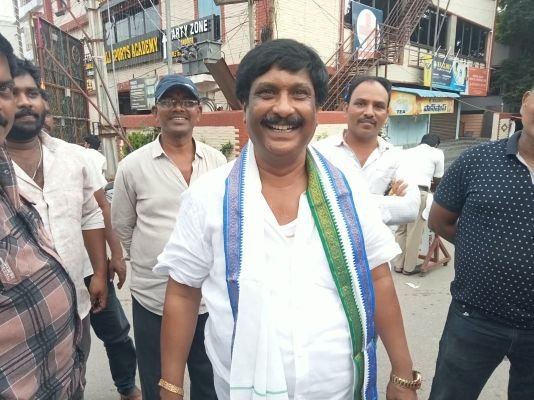 54 వ వార్డు వైసిపి అభ్యర్థిగా బాణాల శ్రీనివాసరావు నామినేషన్