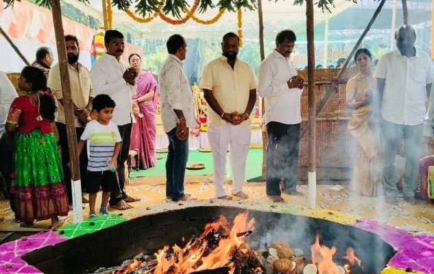 చండీ హోమంలో పాల్గొన్న కాంగ్రెస్ నేత కూన శ్రీనివాస్ గౌడ్