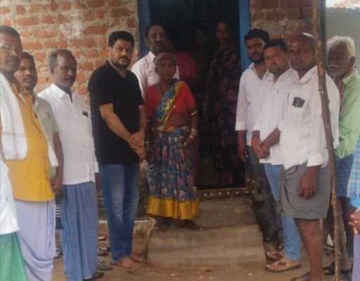 మృతుని కుటుంబాన్ని పరామర్శించిన కౌన్సిలర్ 