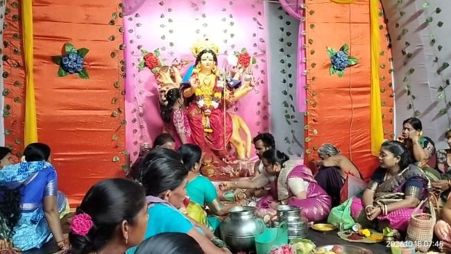 కుశాలపురంలో ఘనంగా కనకదుర్గ అమ్మవారికి కుంకుమార్చన