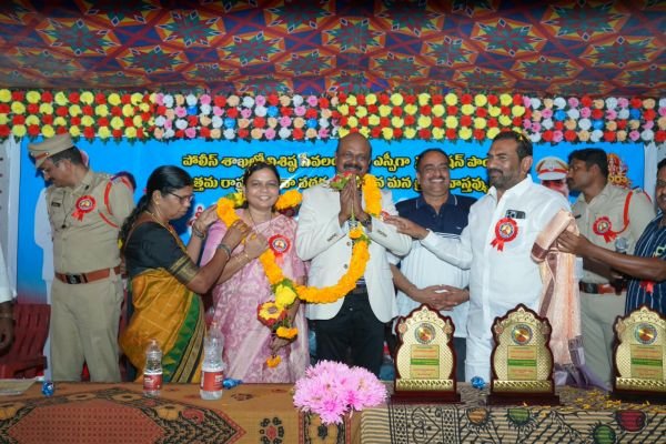 ఎస్పీ రాం కుమార్ దంపతులకు ఘన సన్మానం