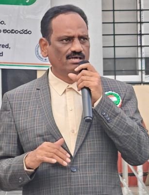 కుప్పం పురపాలక సంఘం పరిధిలో 300 నామినేషన్లు స్వీకరణమూడు రోజుల్లో 300 నామినేషన్లు..   282 మంది వార్డు సభ్యుల అభ్యర్థులు