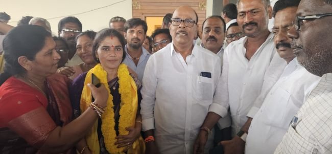 తిరుపతమ్మకు పామూరు టీడీపీ నేతలు అభినందనలు
