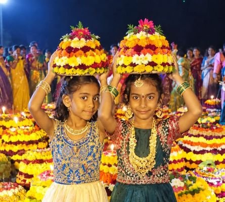 నస్పూర్ లో ఘనంగా బతుకమ్మ వేడుకలు  • అలరించిన చిన్నారుల సందడి