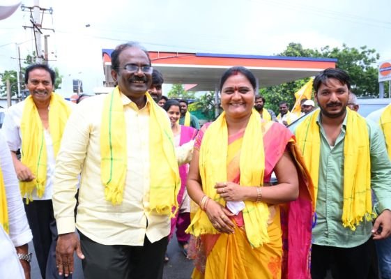 కౌన్సిలర్ అభ్యర్థిగా పంతానీి నాగమల్లేశ్వరి నామినేషన్