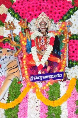  దుర్గాదేవి అలంకారంలో అమ్మవారి దర్శనం