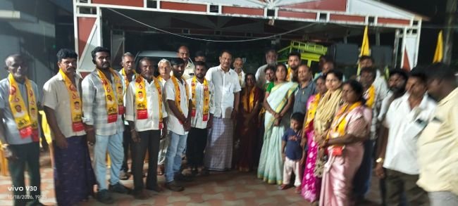 టీడీపీలోకి 20 కుటుంబాలు