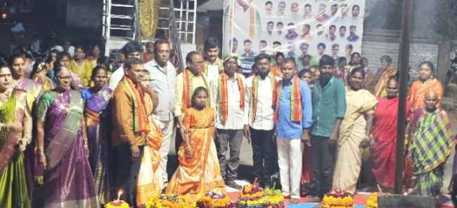 వైభవంగా 'సద్దుల బతుకమ్మ - మానకొండూరు మండలంలో కోలాహలంగా వేడుకలు