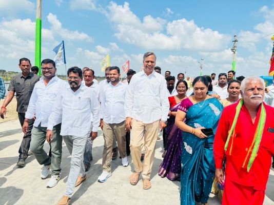 కుడి చెరువు వద్ద బతుకమ్మ ఏర్పాట్లను పరిశీలించిన ఎమ్మెల్యే పల్లా*