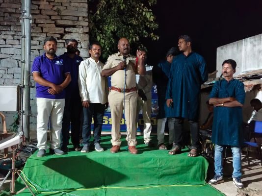 సైబర్ నేరాల పట్ల ప్రజలు అప్రమత్తంగా ఉండాలి......