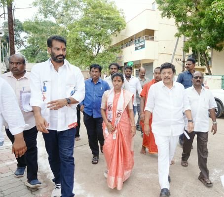 కూటమి అభ్యర్థుల గెలుపుతో క్షేత్రస్థాయి అభివృద్ధి: మంత్రి కందుల దుర్గేష్