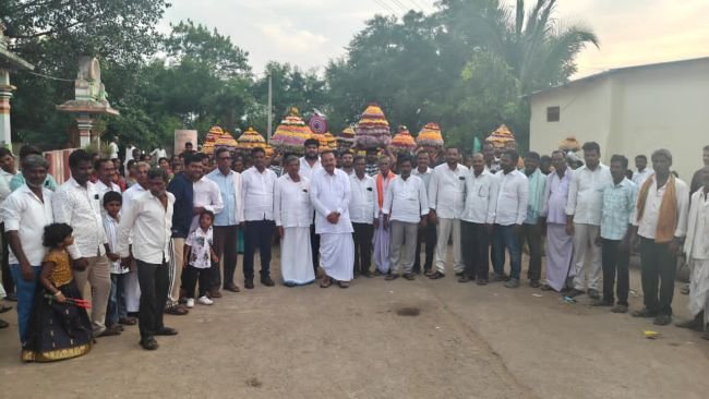 నల్లంపల్లి లో  ఘనంగా బతుకమ్మ సంబరాలు