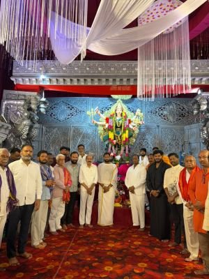 నవరాత్రి ఉత్సవాల్లో అమ్మవారికి ఎమ్మెల్యే చింత ప్రభాకర్ ప్రత్యేక పూజలు