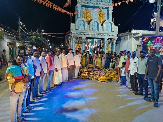  జైత్వారంలో వైభవంగా సద్దుల బతుకమ్మ వేడుకలు